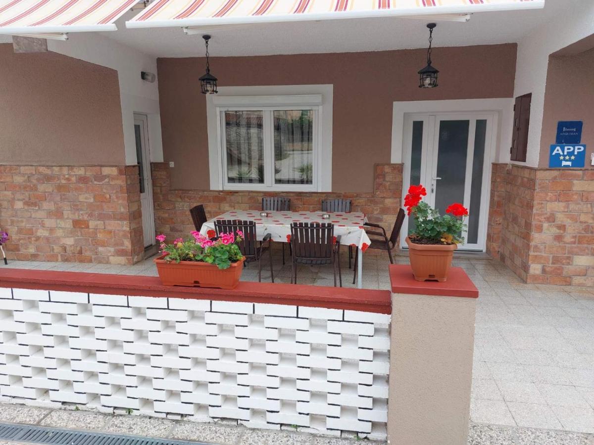 קאנפאנאר Apartments Baksa מראה חיצוני תמונה