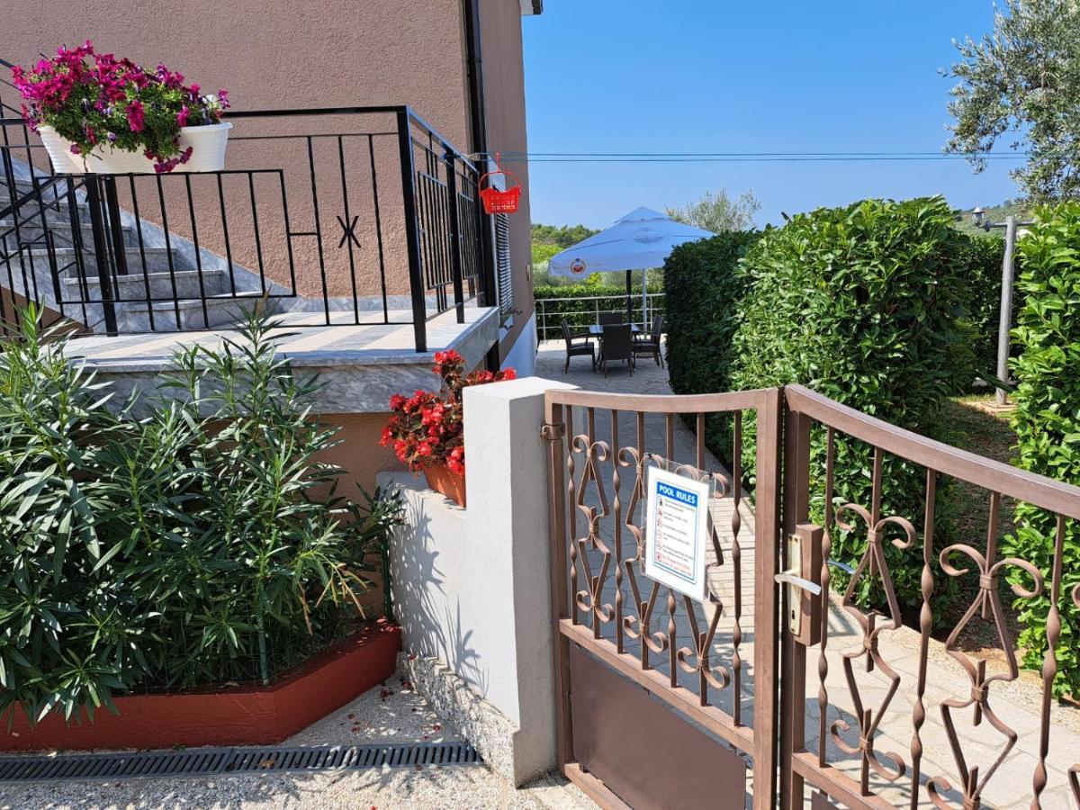 קאנפאנאר Apartments Baksa מראה חיצוני תמונה