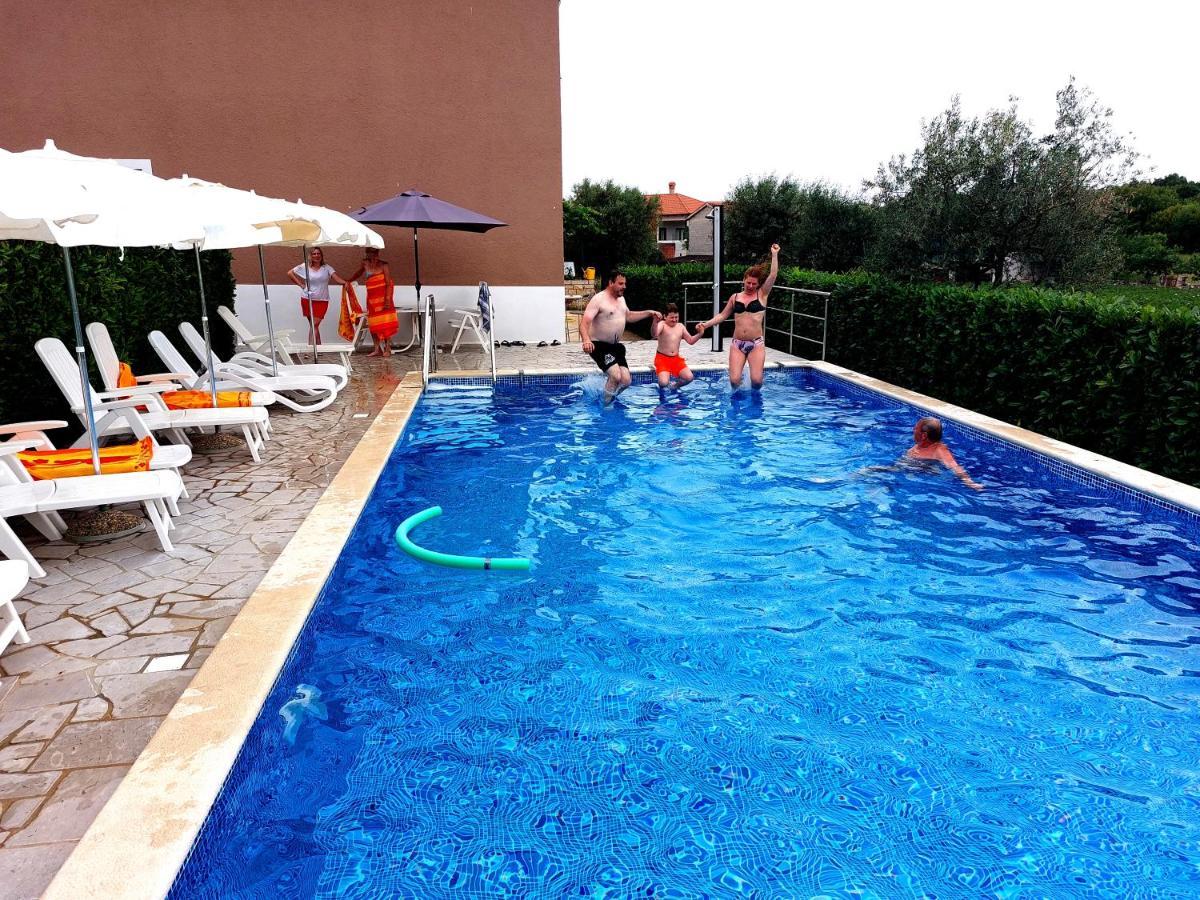 קאנפאנאר Apartments Baksa מראה חיצוני תמונה