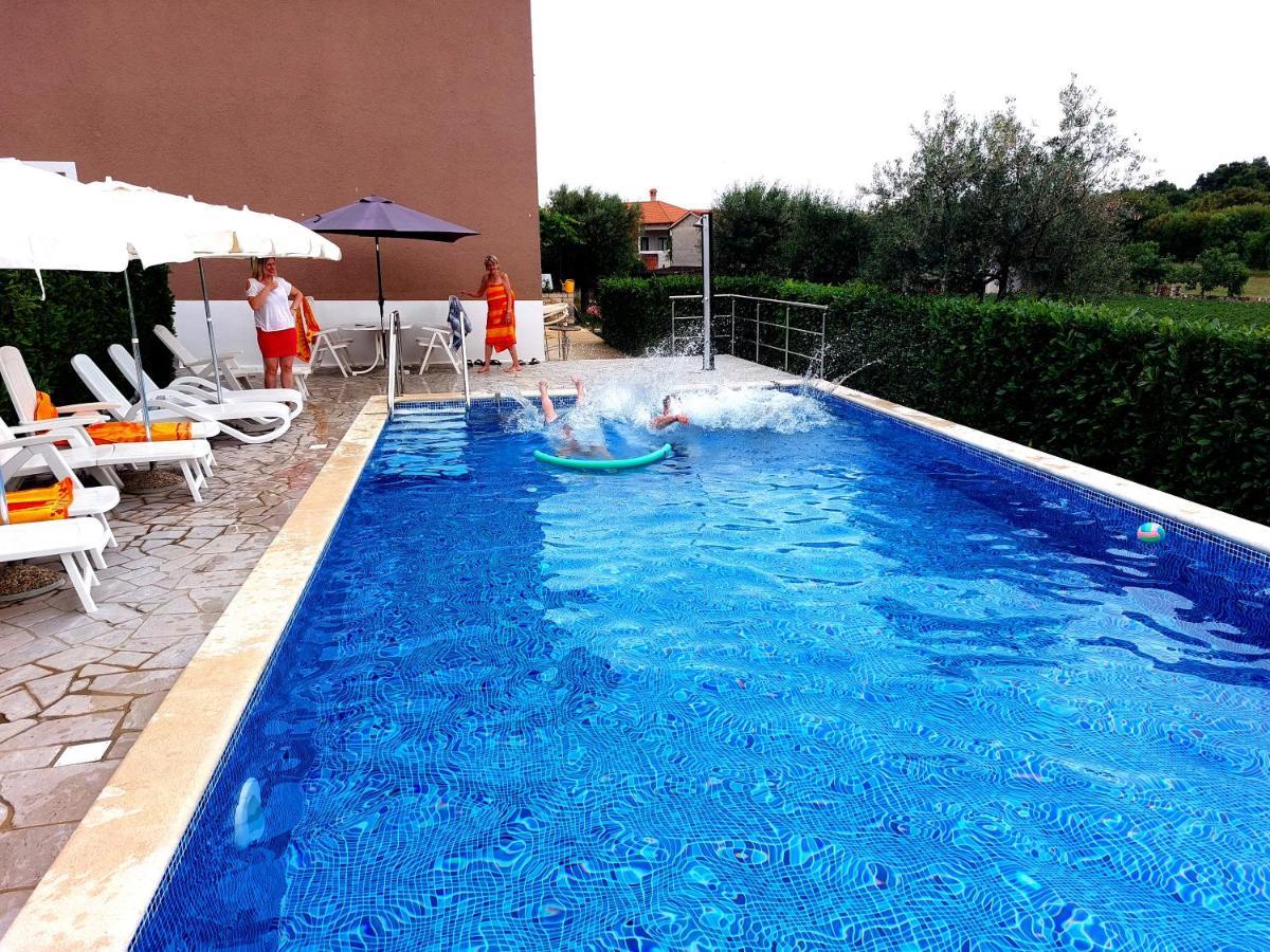 קאנפאנאר Apartments Baksa מראה חיצוני תמונה
