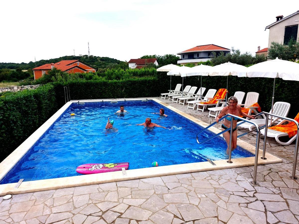 קאנפאנאר Apartments Baksa מראה חיצוני תמונה